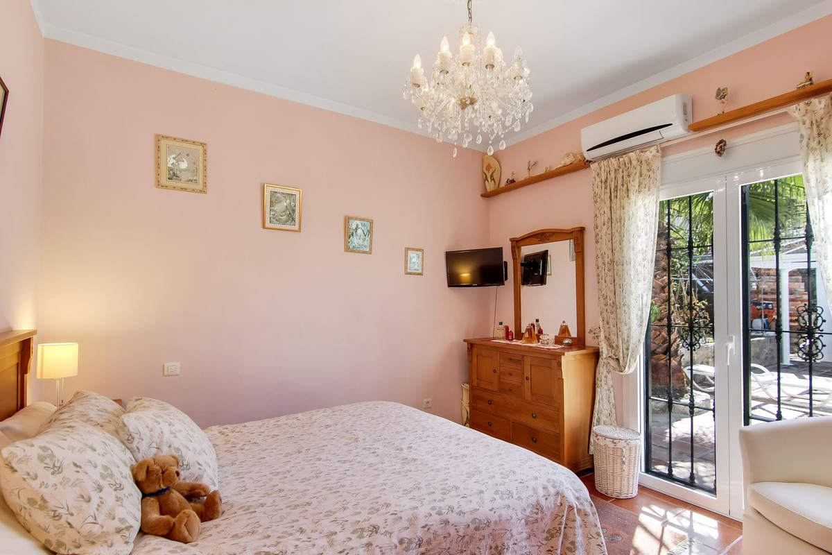 Se vende Finca - Cortijo de 3 dormitorios en Costa Del Sol, Málaga, España