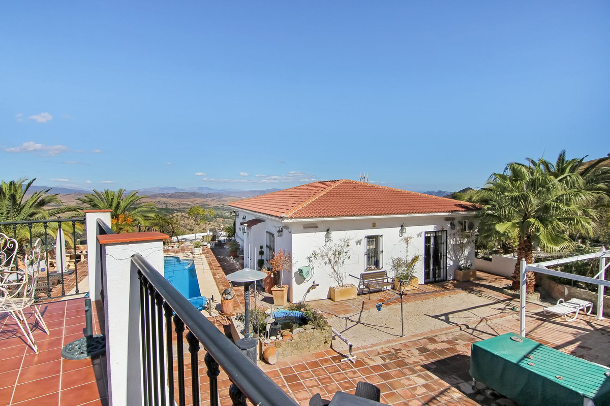 Se vende Finca - Cortijo de 3 dormitorios en Costa Del Sol, Málaga, España