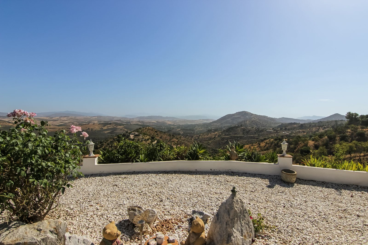 Se vende Finca - Cortijo de 3 dormitorios en Costa Del Sol, Málaga, España