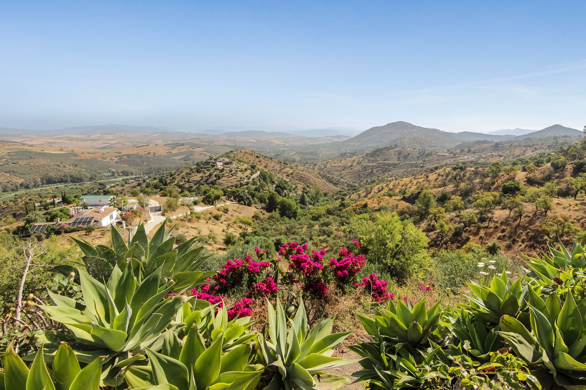 Se vende Finca - Cortijo de 3 dormitorios en Costa Del Sol, Málaga, España