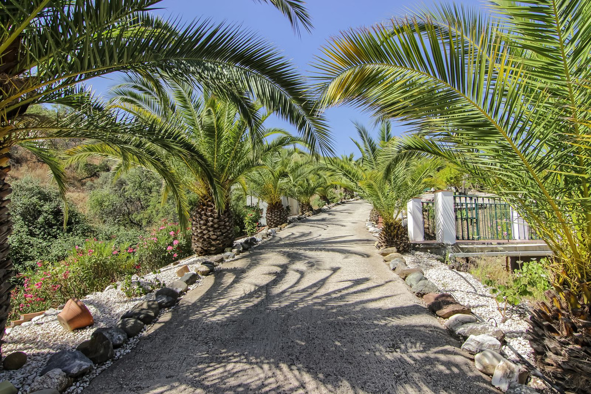 Se vende Finca - Cortijo de 3 dormitorios en Costa Del Sol, Málaga, España