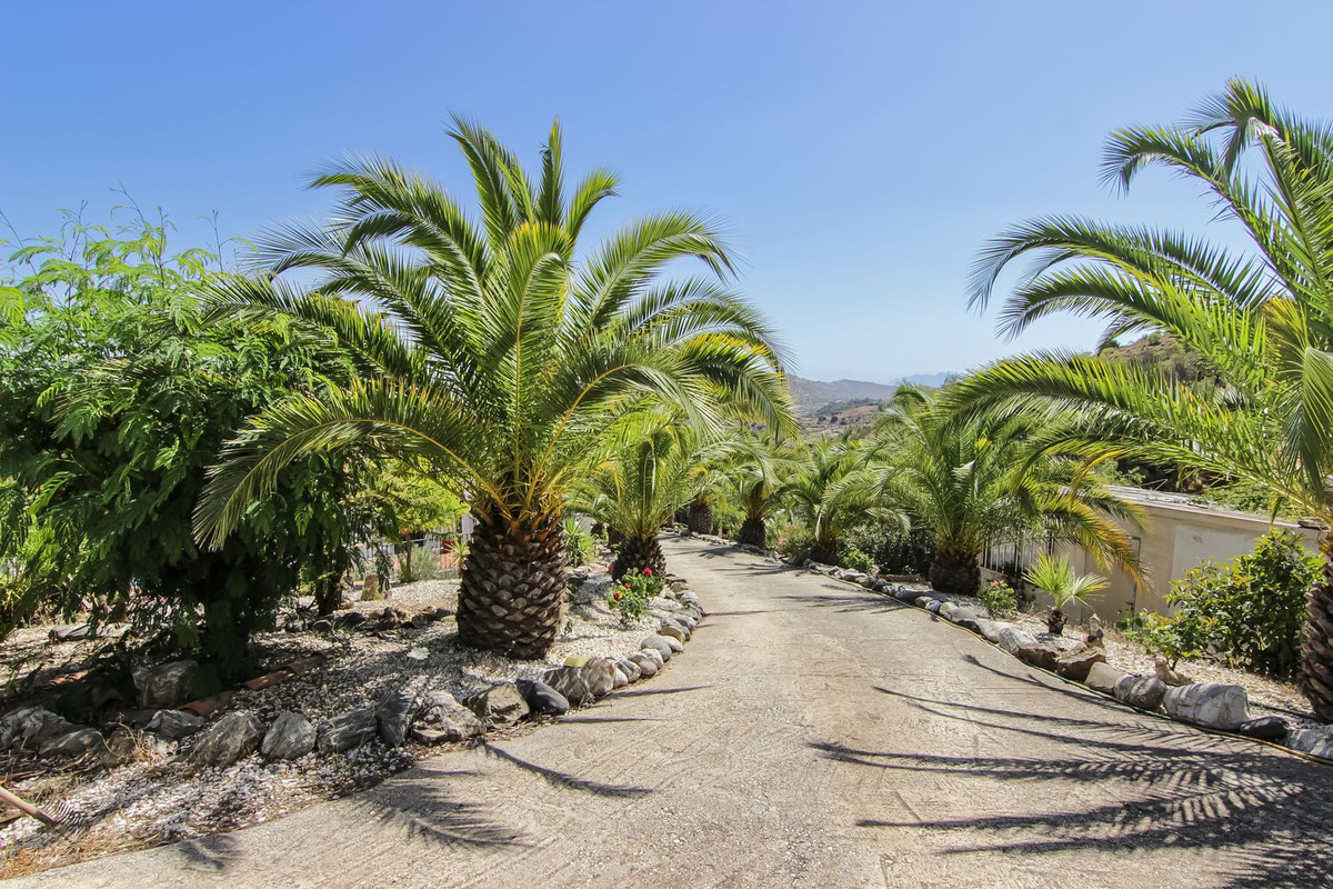 Se vende Finca - Cortijo de 3 dormitorios en Costa Del Sol, Málaga, España