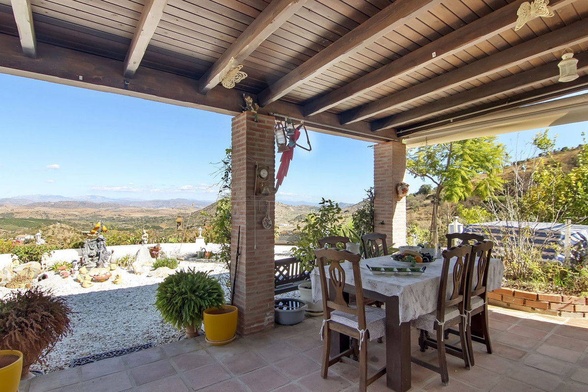 Se vende Finca - Cortijo de 3 dormitorios en Costa Del Sol, Málaga, España