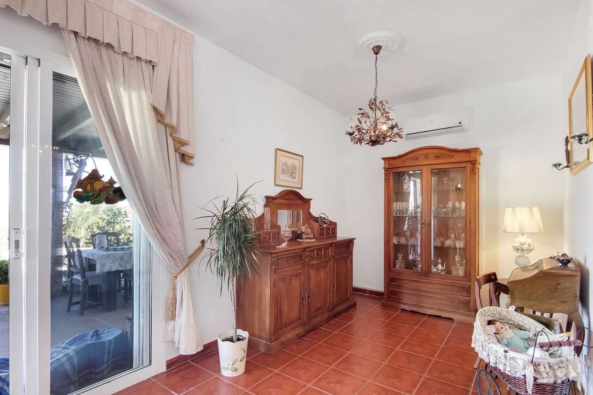 Se vende Finca - Cortijo de 3 dormitorios en Costa Del Sol, Málaga, España