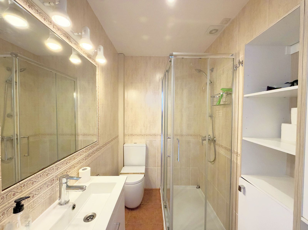 2 Bed Apartment for sale in Estepona Costa Del Sol, Málaga, Spain