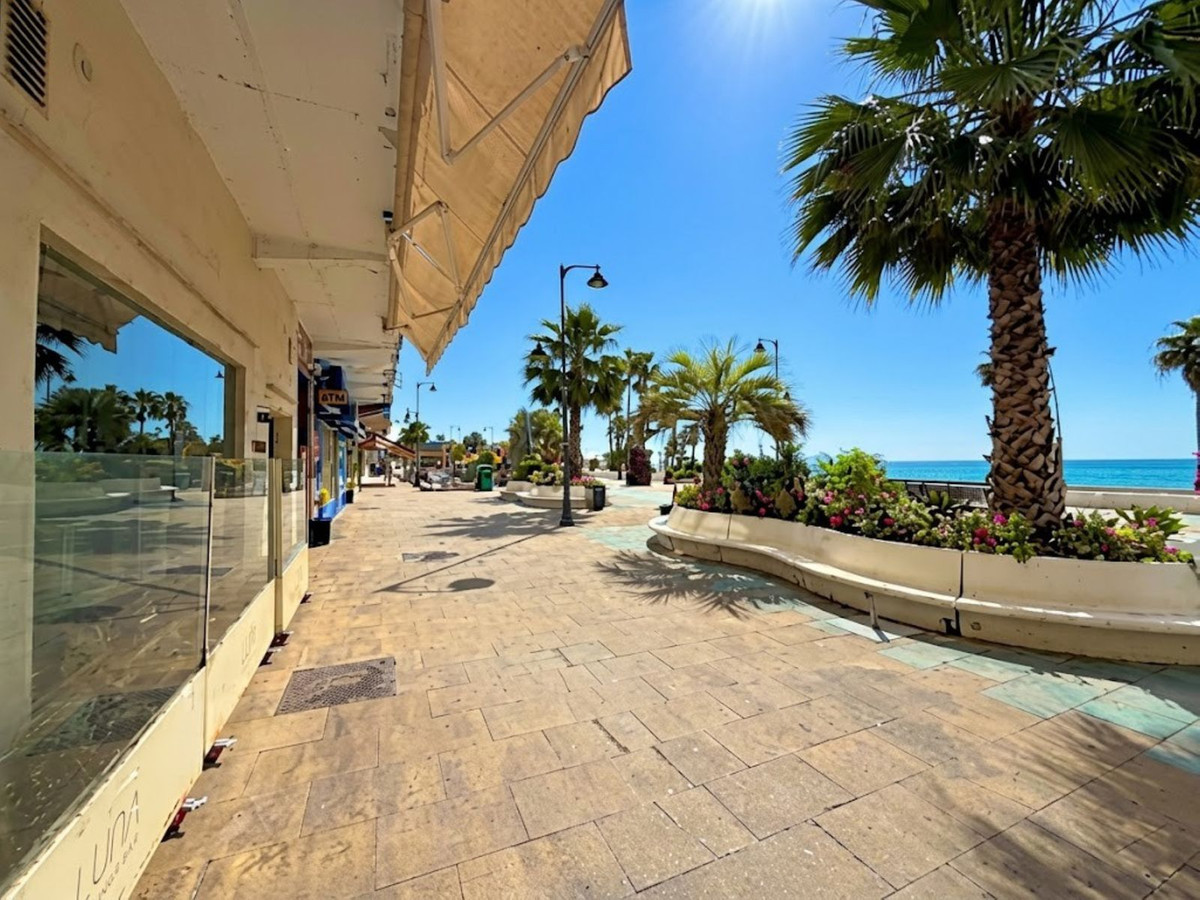 2 Bed Apartment for sale in Estepona Costa Del Sol, Málaga, Spain