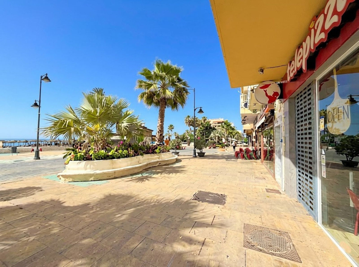 2 Bed Apartment for sale in Estepona Costa Del Sol, Málaga, Spain