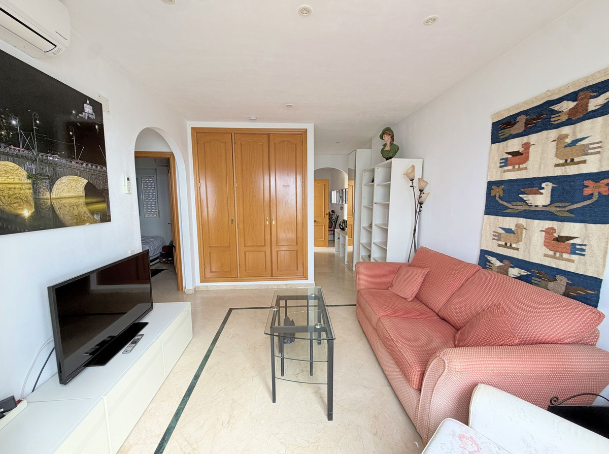 2 Bed Apartment for sale in Estepona Costa Del Sol, Málaga, Spain