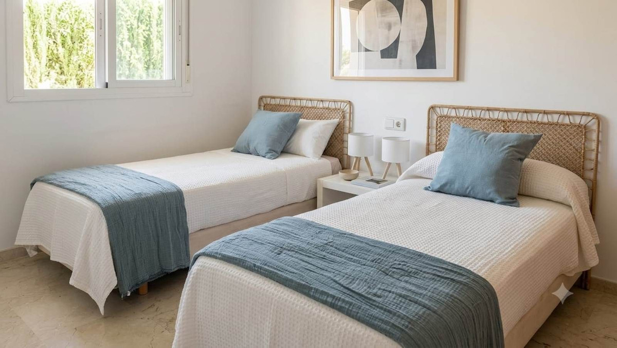 Se vende Apartamento Planta Media de 2 dormitorios en Costa Del Sol, Málaga, España