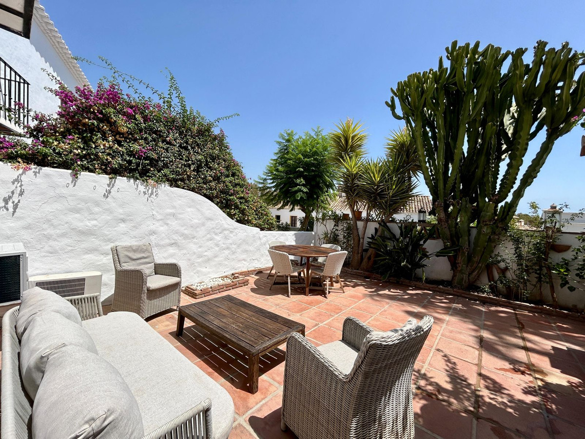 2 Bed Townhouse for sale in Nueva Andalucía Costa Del Sol, Málaga, Spain