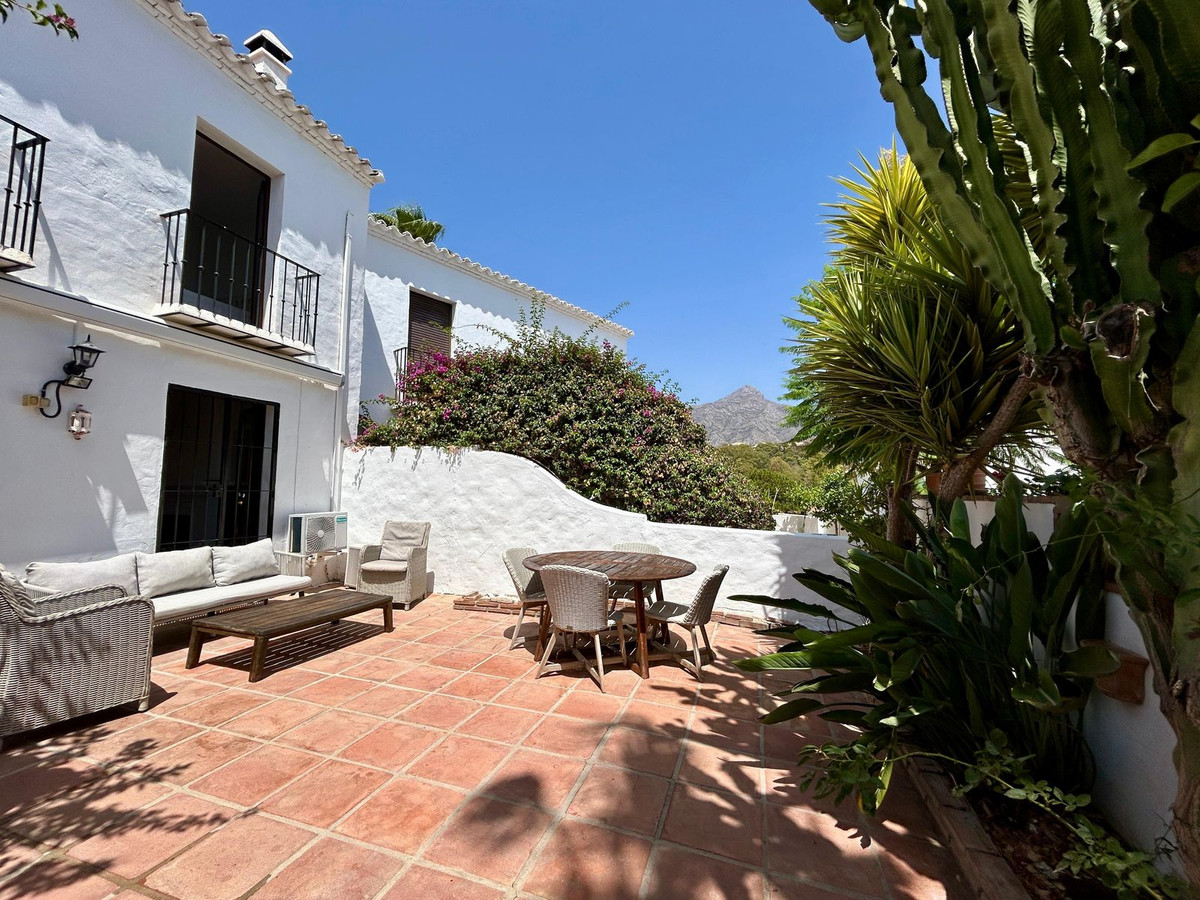 2 Bed Townhouse for sale in Nueva Andalucía Costa Del Sol, Málaga, Spain