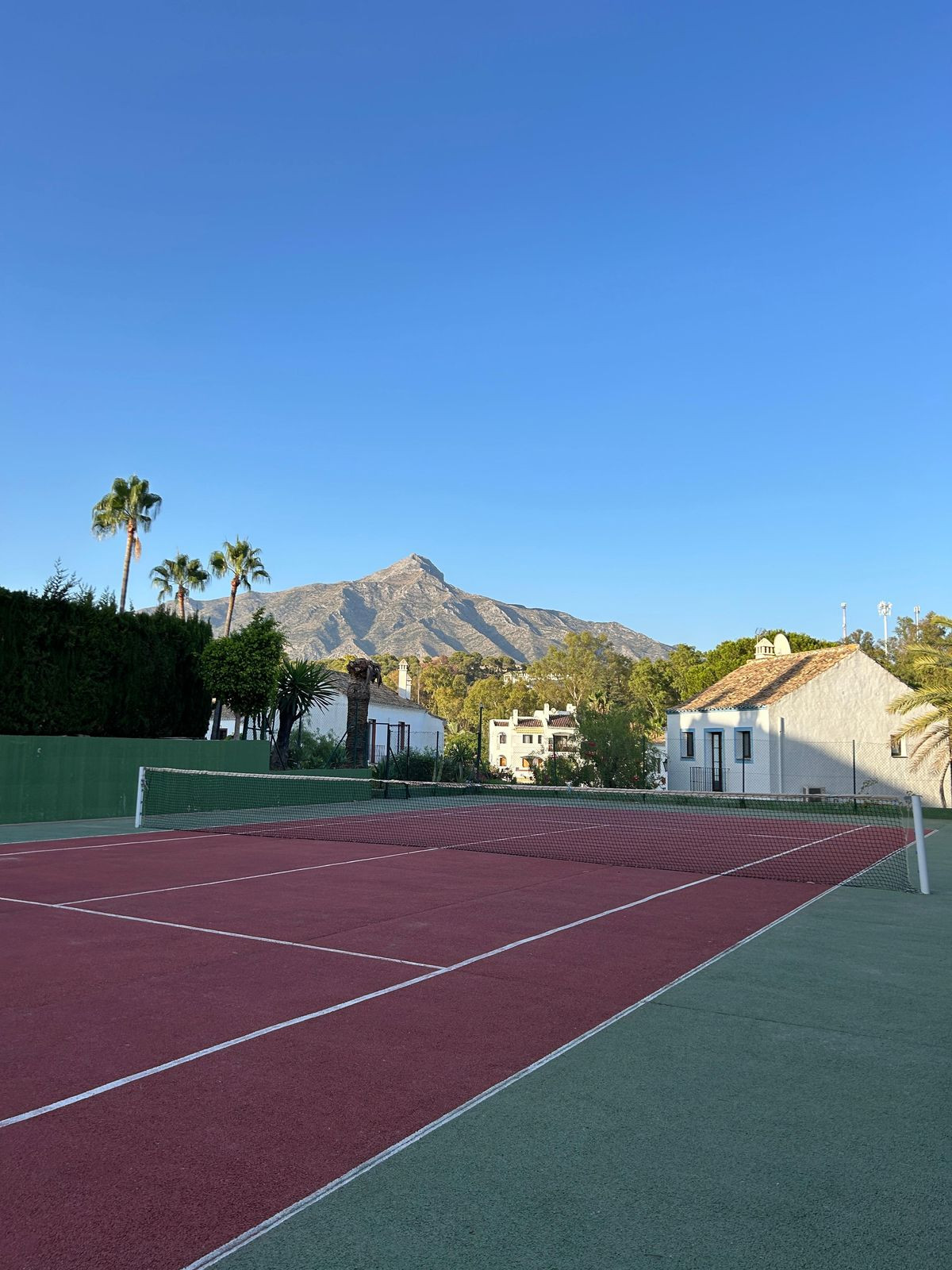 2 Bed Townhouse for sale in Nueva Andalucía Costa Del Sol, Málaga, Spain