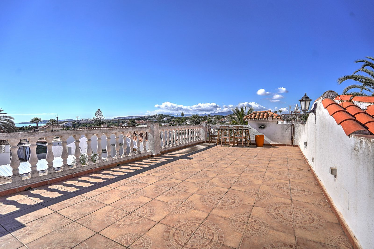 Se vende Villa - Chalet de 2 dormitorios en Costa Del Sol, Málaga, España