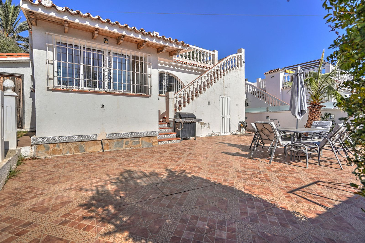 Se vende Villa - Chalet de 2 dormitorios en Costa Del Sol, Málaga, España