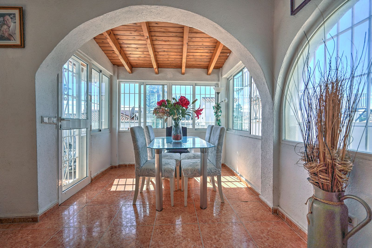 Se vende Villa - Chalet de 2 dormitorios en Costa Del Sol, Málaga, España
