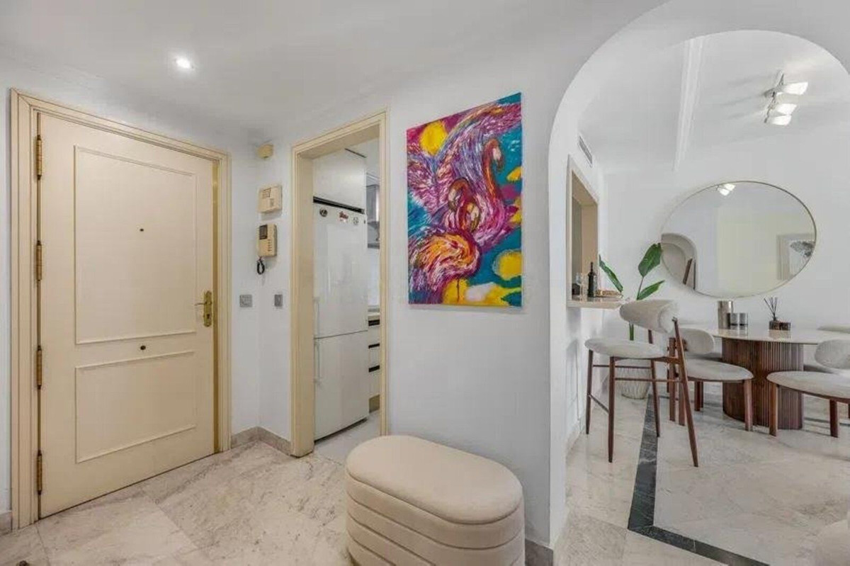 2 Bed Apartment for sale in Puerto Banús Costa Del Sol, Málaga, Spain
