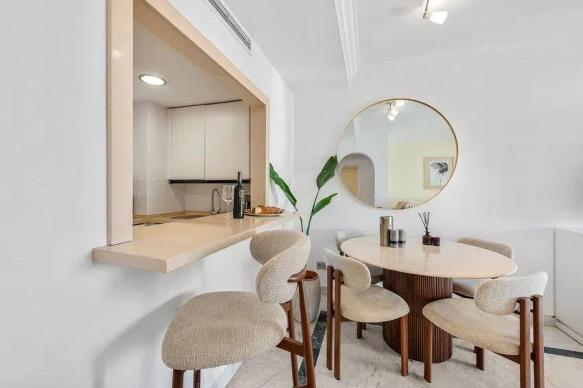 2 Bed Apartment for sale in Puerto Banús Costa Del Sol, Málaga, Spain