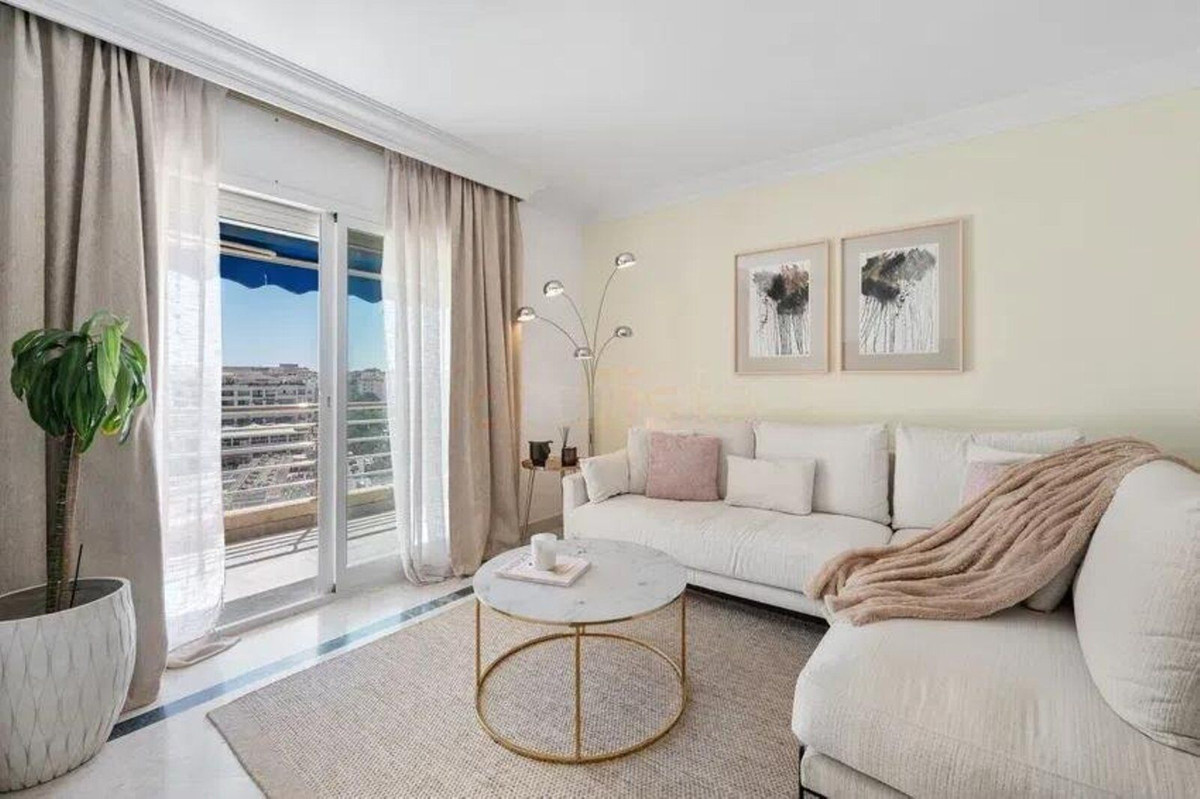 2 Bed Apartment for sale in Puerto Banús Costa Del Sol, Málaga, Spain