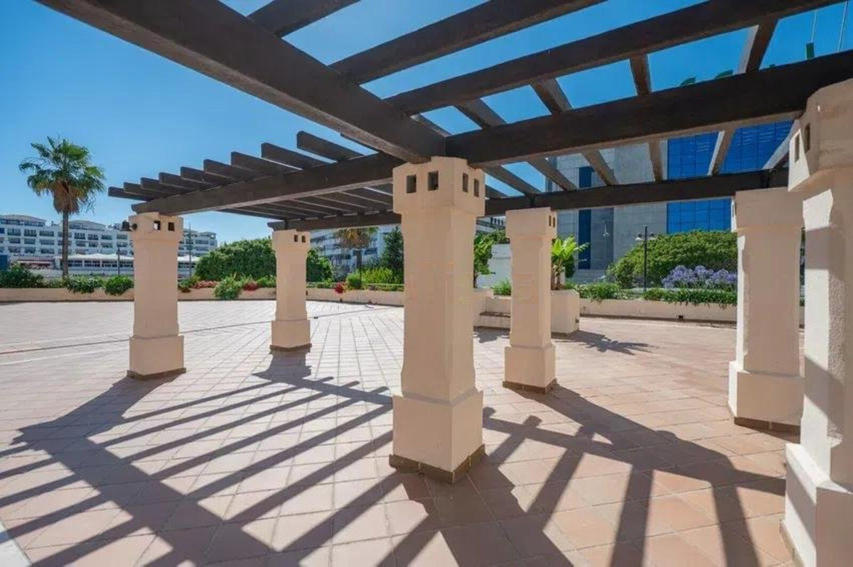 2 Bed Apartment for sale in Puerto Banús Costa Del Sol, Málaga, Spain