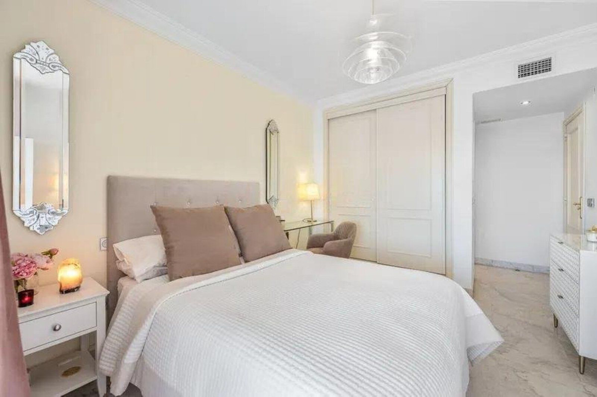 2 Bed Apartment for sale in Puerto Banús Costa Del Sol, Málaga, Spain