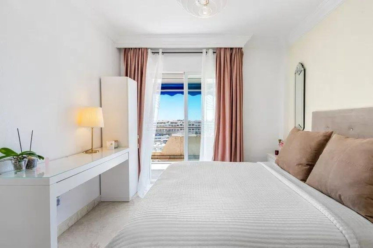 2 Bed Apartment for sale in Puerto Banús Costa Del Sol, Málaga, Spain
