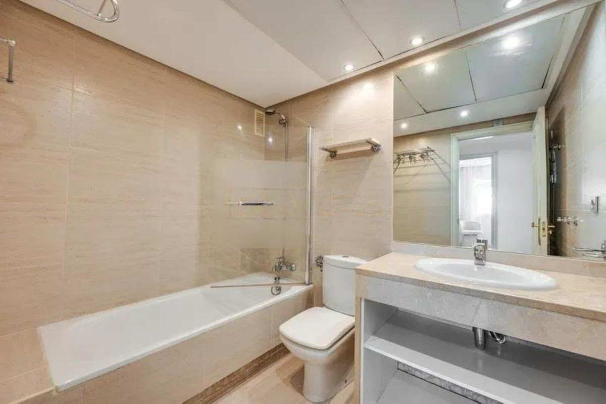 2 Bed Apartment for sale in Puerto Banús Costa Del Sol, Málaga, Spain