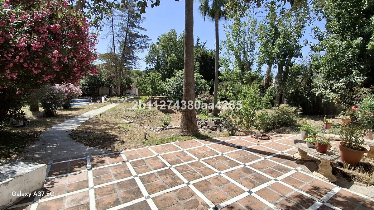 7 Bed Townhouse for sale in El Rosario Costa Del Sol, Málaga, Spain