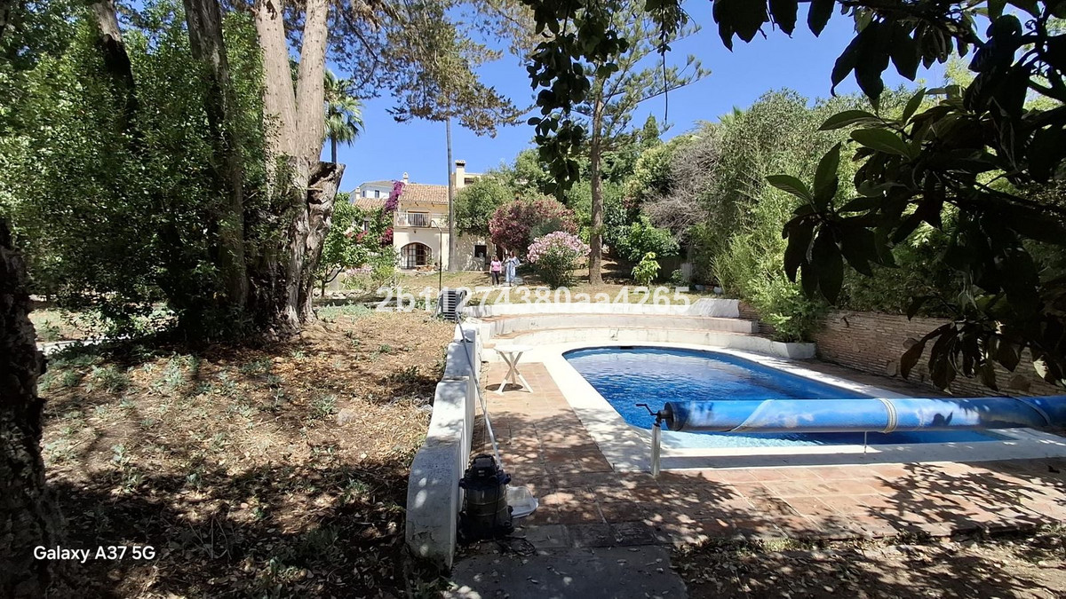 7 Bed Townhouse for sale in El Rosario Costa Del Sol, Málaga, Spain