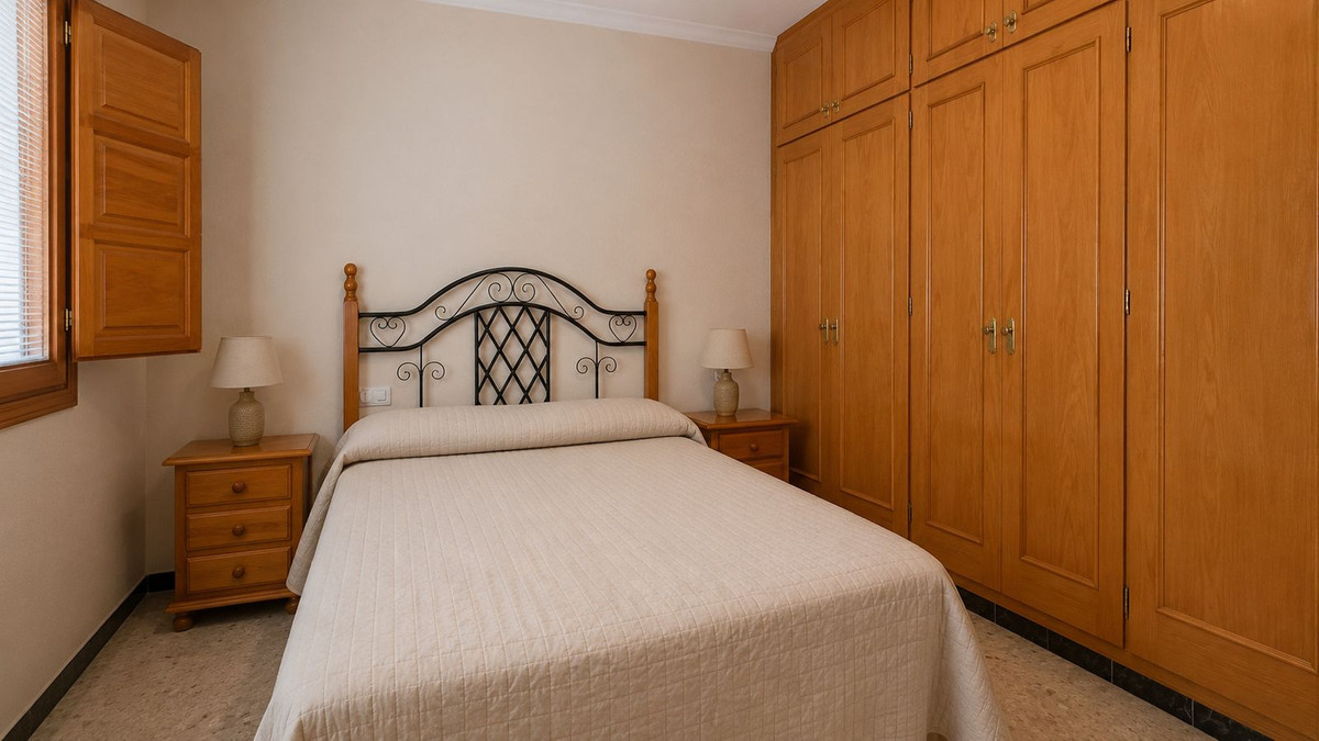 Se vende Apartamento en Planta Última de 3 dormitorios en Costa Del Sol, Málaga, España