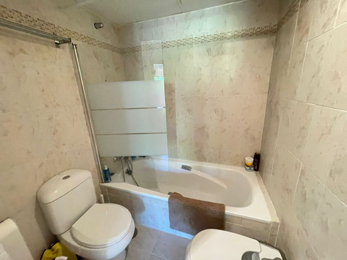 1 Bed Apartment for sale in Selwo Costa Del Sol, Málaga, Spain