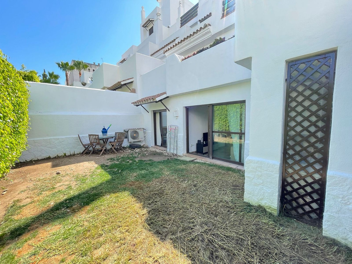 1 Bed Apartment for sale in Selwo Costa Del Sol, Málaga, Spain