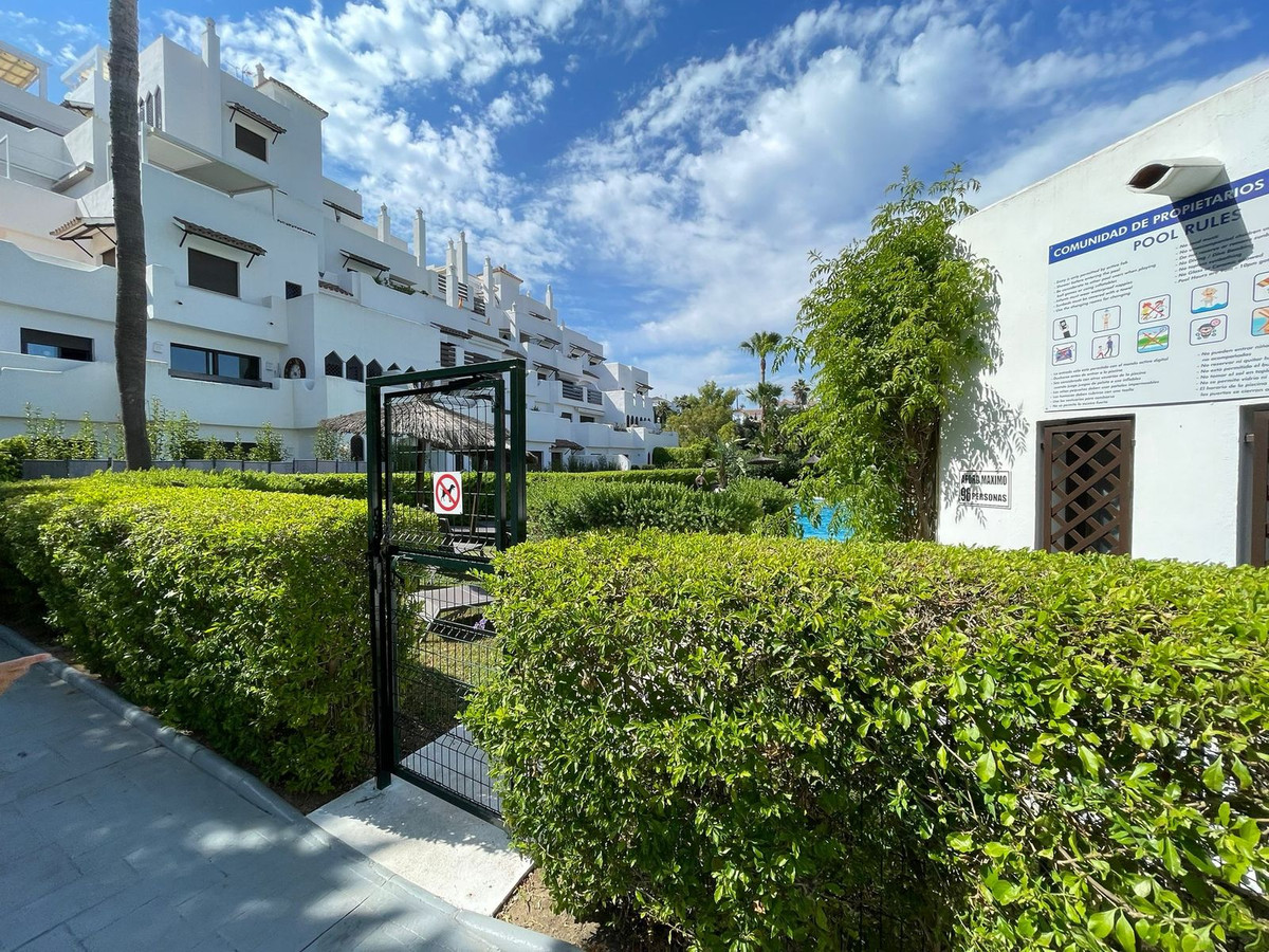 1 Bed Apartment for sale in Selwo Costa Del Sol, Málaga, Spain