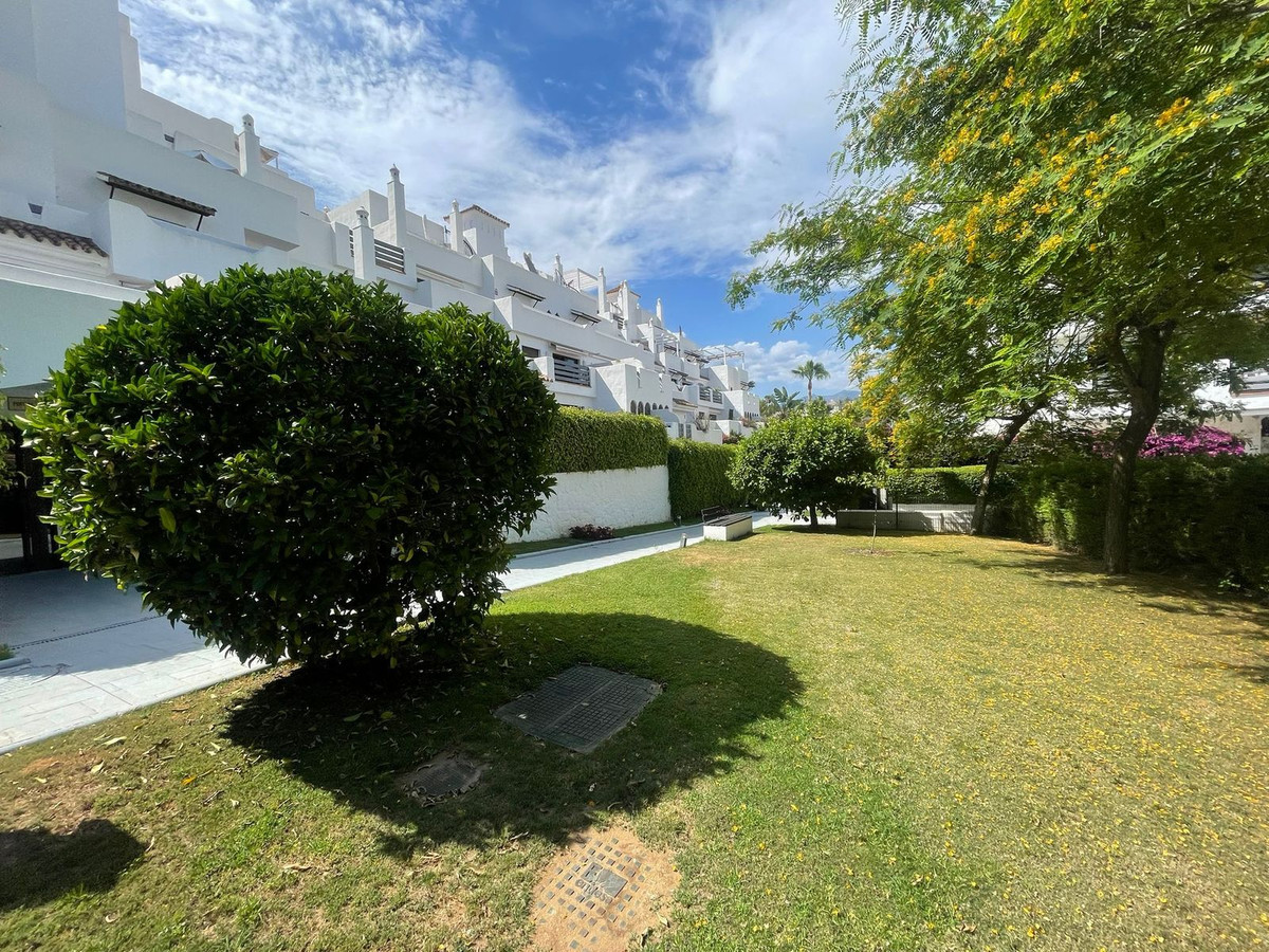 1 Bed Apartment for sale in Selwo Costa Del Sol, Málaga, Spain