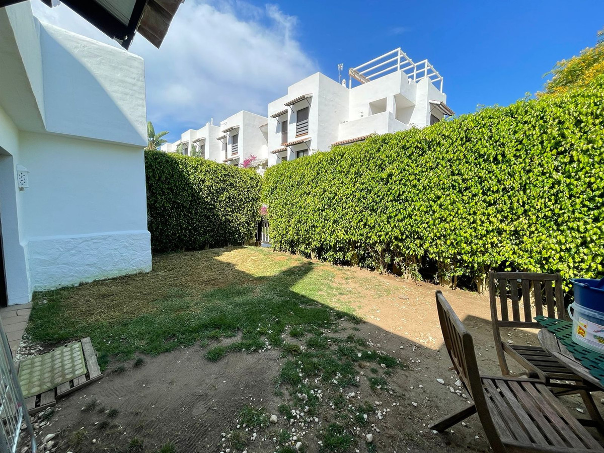 1 Bed Apartment for sale in Selwo Costa Del Sol, Málaga, Spain