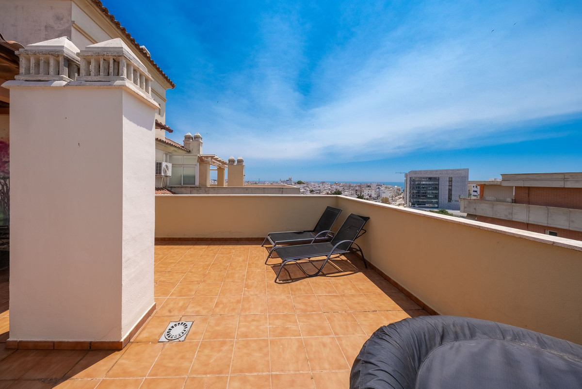 2 Bed Apartment for sale in Estepona Costa Del Sol, Málaga, Spain