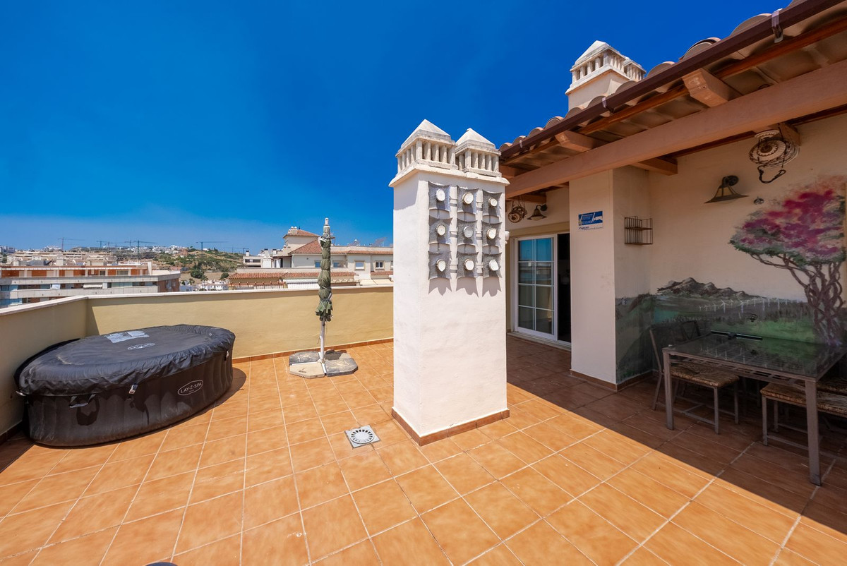 2 Bed Apartment for sale in Estepona Costa Del Sol, Málaga, Spain