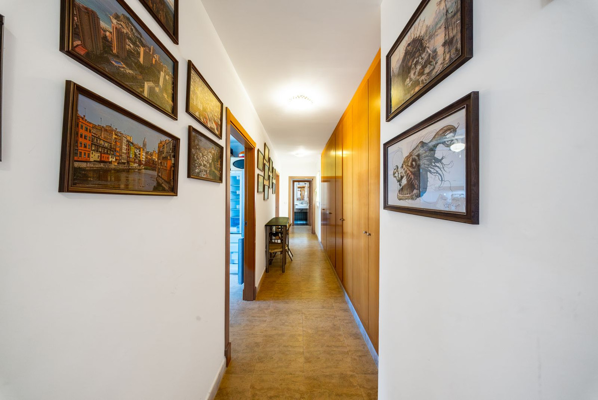2 Bed Apartment for sale in Estepona Costa Del Sol, Málaga, Spain