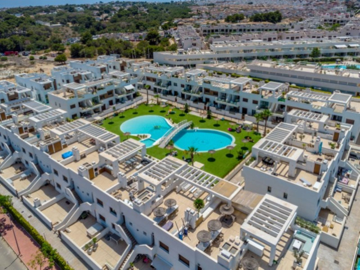 4 Bed Townhouse for sale in Los Balcones Costa Blanca, Alicante, Spain