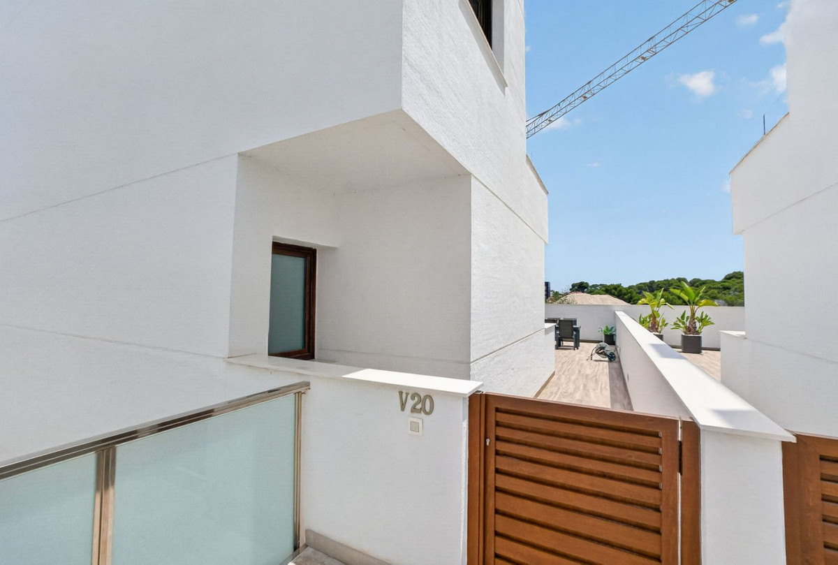 4 Bed Townhouse for sale in Los Balcones Costa Blanca, Alicante, Spain