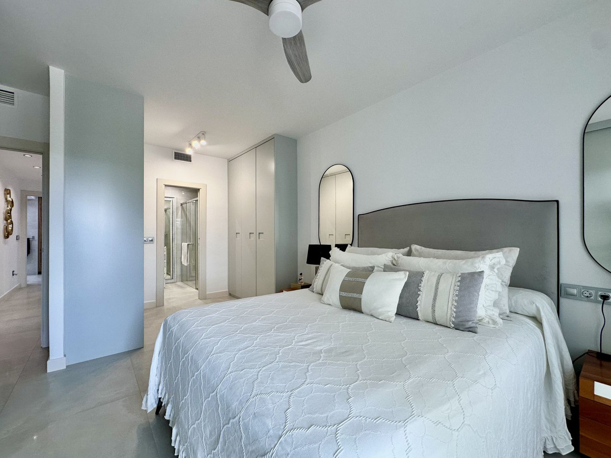 3 Bed Apartment for sale in Bajondillo Costa Del Sol, Málaga, Spain