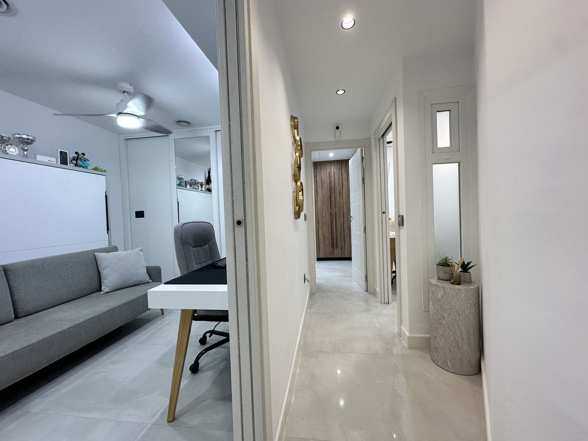 3 Bed Apartment for sale in Bajondillo Costa Del Sol, Málaga, Spain