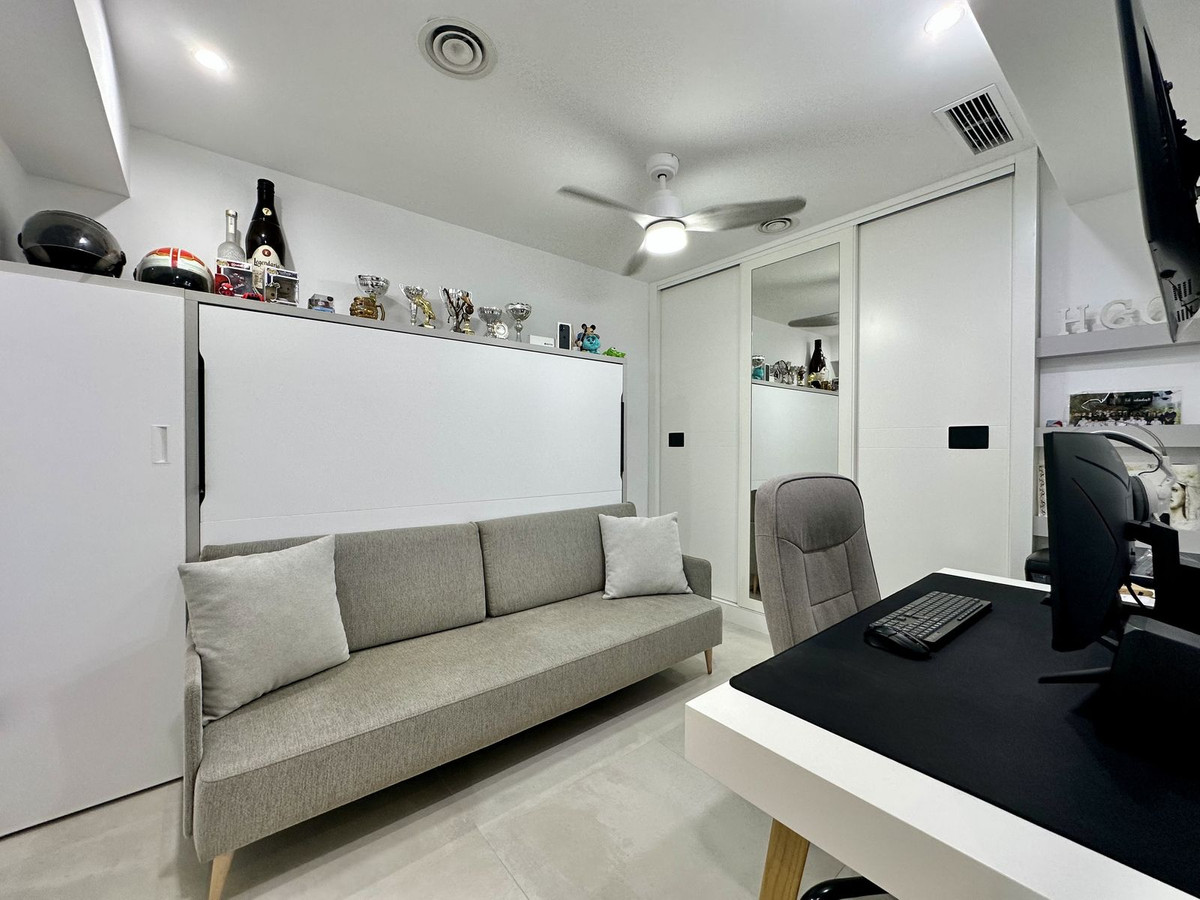 3 Bed Apartment for sale in Bajondillo Costa Del Sol, Málaga, Spain