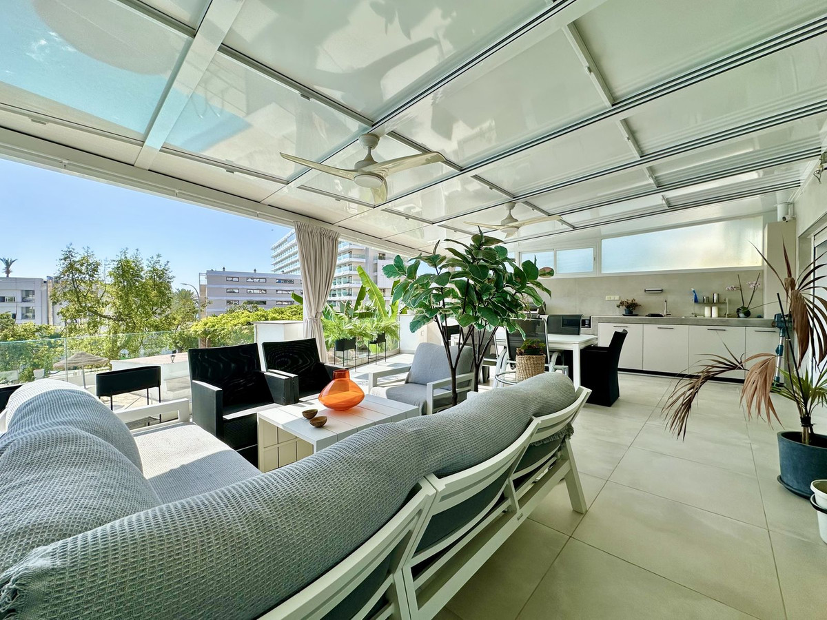3 Bed Apartment for sale in Bajondillo Costa Del Sol, Málaga, Spain