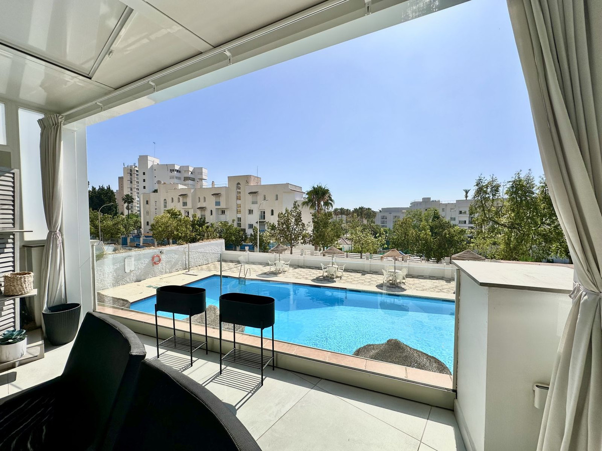 3 Bed Apartment for sale in Bajondillo Costa Del Sol, Málaga, Spain