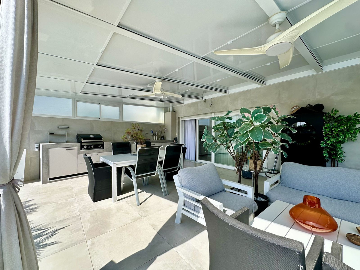 3 Bed Apartment for sale in Bajondillo Costa Del Sol, Málaga, Spain