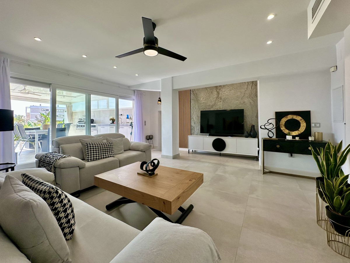 3 Bed Apartment for sale in Bajondillo Costa Del Sol, Málaga, Spain