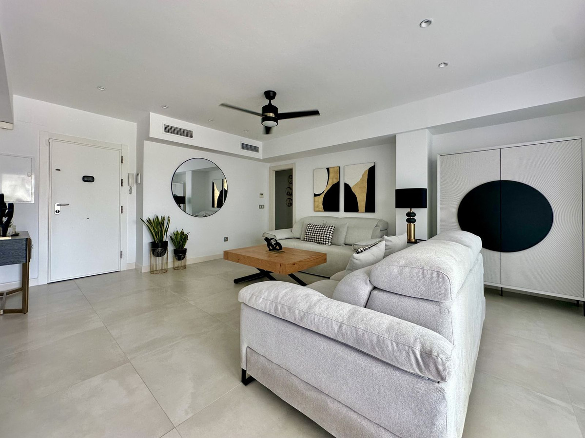 3 Bed Apartment for sale in Bajondillo Costa Del Sol, Málaga, Spain