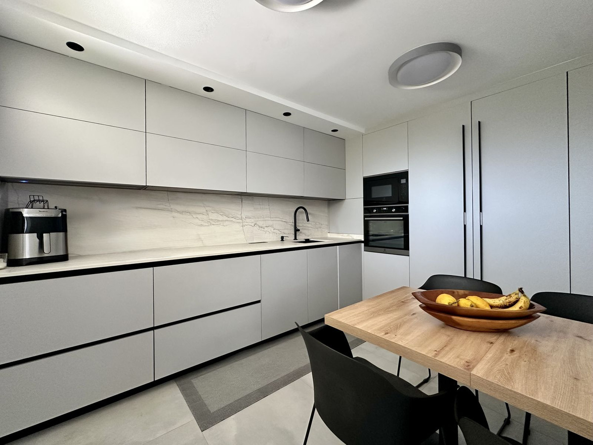 3 Bed Apartment for sale in Bajondillo Costa Del Sol, Málaga, Spain