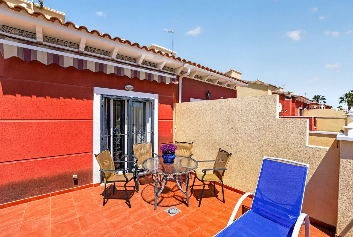 4 Bed Townhouse for sale in Aguas Nuevas Costa Blanca, Alicante, Spain