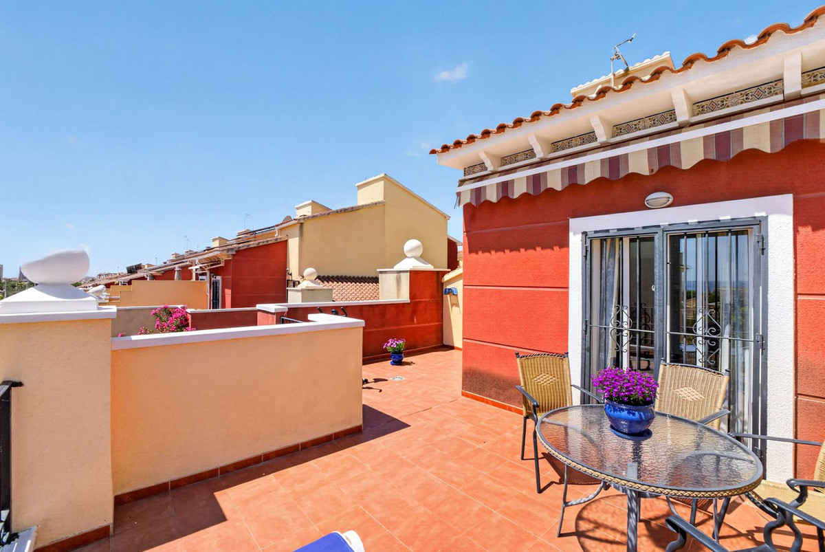 4 Bed Townhouse for sale in Aguas Nuevas Costa Blanca, Alicante, Spain